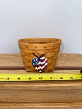 Longaberger 2004 Mini Patriotic Heart Basket w/ Pottery USA Tie-On – Americana