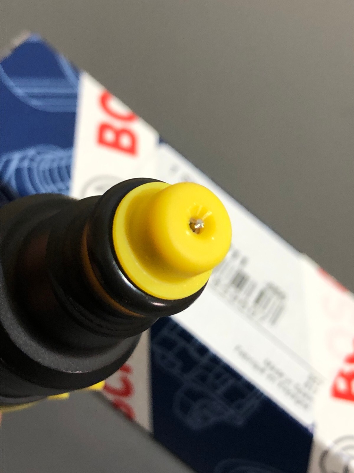 Brand NEW and Genuine Bosch Fuel Injectors for Range Rover Classic V8 3