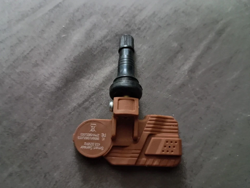 TPMS 17-43012 SNAP IN SMART SENSOR Pro Plus Programmable Tire Pressure Monitor - Image 4 of 4