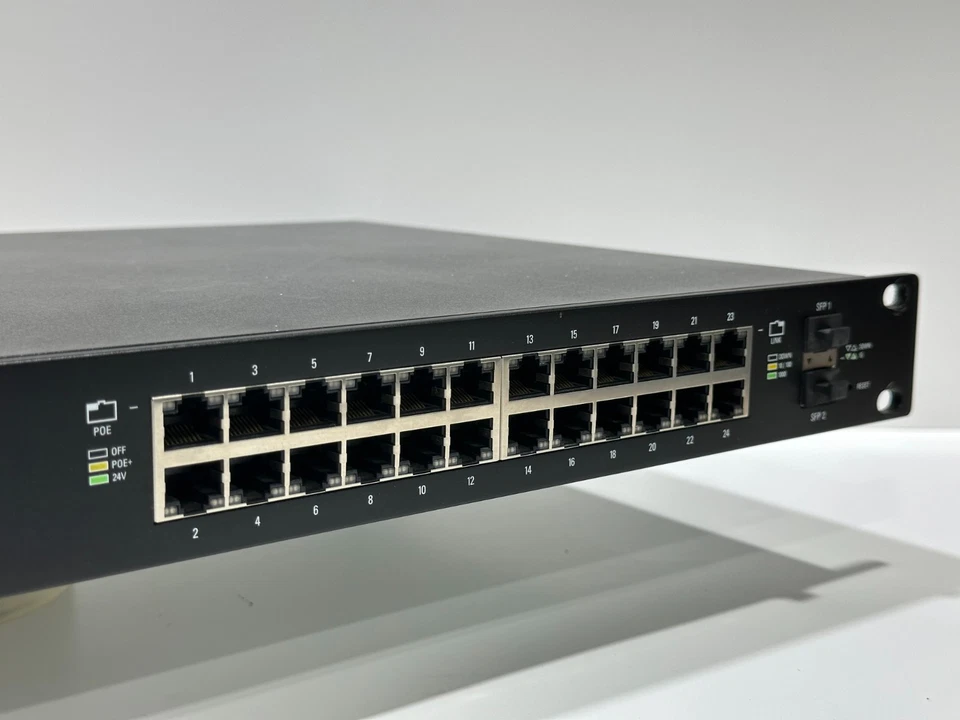 Ubiquiti Networks EdgeSwitch (ES-24-500W) 24 Port Rack Mountable Switch - Image 3 of 4