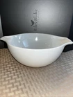 Vintage Pyrex White Cinderella 442      1 1/2 Quart Excellent Condition