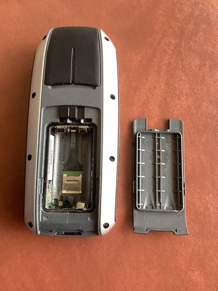 Garmin GPSMAP 78sc Handheld GPS (FOR PARTS/ NOT WORKING) *Heavy Corrosion* - Image 2 of 4