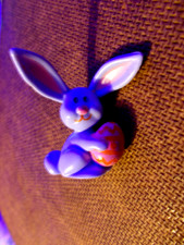 Hallmark Lapel PIN EASTER - BLUE BUNNY holding EGG - NO Package 1973 RARE