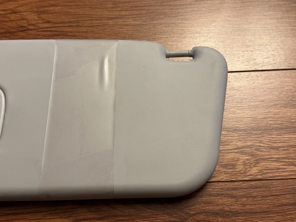 OEM 2014-2017 Fiat 500L Left Driver Side Sun Visor Shade Gray W/O Illumination - Image 3 of 4