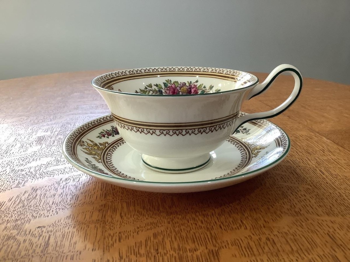 Wedgwood Columbia bone china SET of 12 FIVE-piece place settings