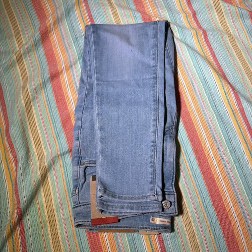 New Levi’s 721 High Rise Skinny Women’s Jeans Denim Blue 29x28 - Picture 4 of 6