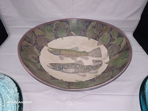 Melissa Leslie Green Art Pottery Bowl 15” Brook Trout Hand Thrown signed 1999 - Picture 10 of 22