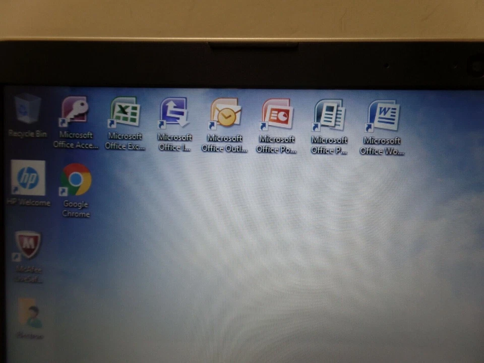 HP Pavilion 15-ab121dx 1.80Ghz AMD Quad-Core A10-8700P 6GB 1TB 15.6” HD WLED - Image 4 of 4