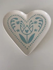 Heart Tulip Floral World Market Small Trinket Plate Decor Aqua and Ivory EUC