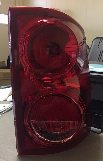 2005-2011 Dodge Dakota Tail light Brake Lamp Replacement Right