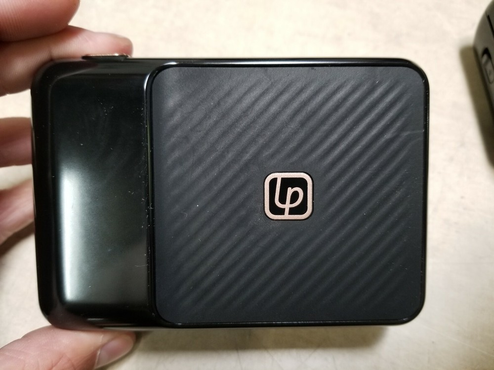 Lifeprint 2x3 Instant Print Camera for iPhone Black Used- No cords