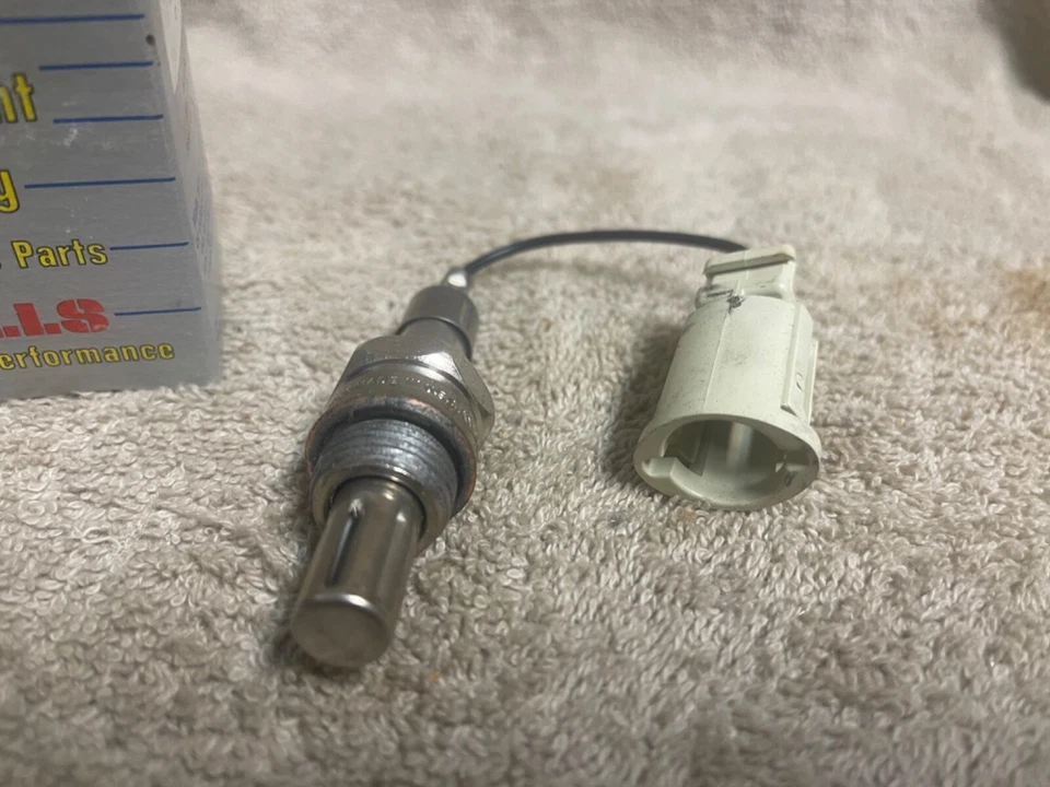 Nuevo de Lote Antiguo Wells Su200 Sensor de Oxígeno 1979-87 Ford Mustang Mercury Lincoln AMC Jeep Foto 3 de 4