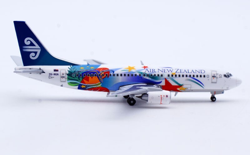JC Wings 1:400ニュージーランド航空 B737-300 ZK-NGA s-l400.jpg