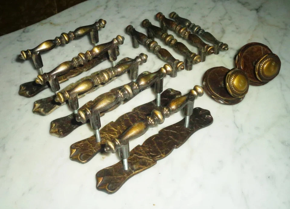 Carriage House Amerock 176 perillas y manijas de cajón de gabinete con placas traseras de colección Foto 2 de 3