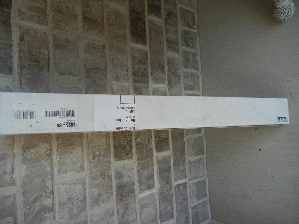 Toallero KOHLER K-6826-BV IV Georges Latón 24", Bronce Cepillado Vibrante NUEVO Foto 3 de 4