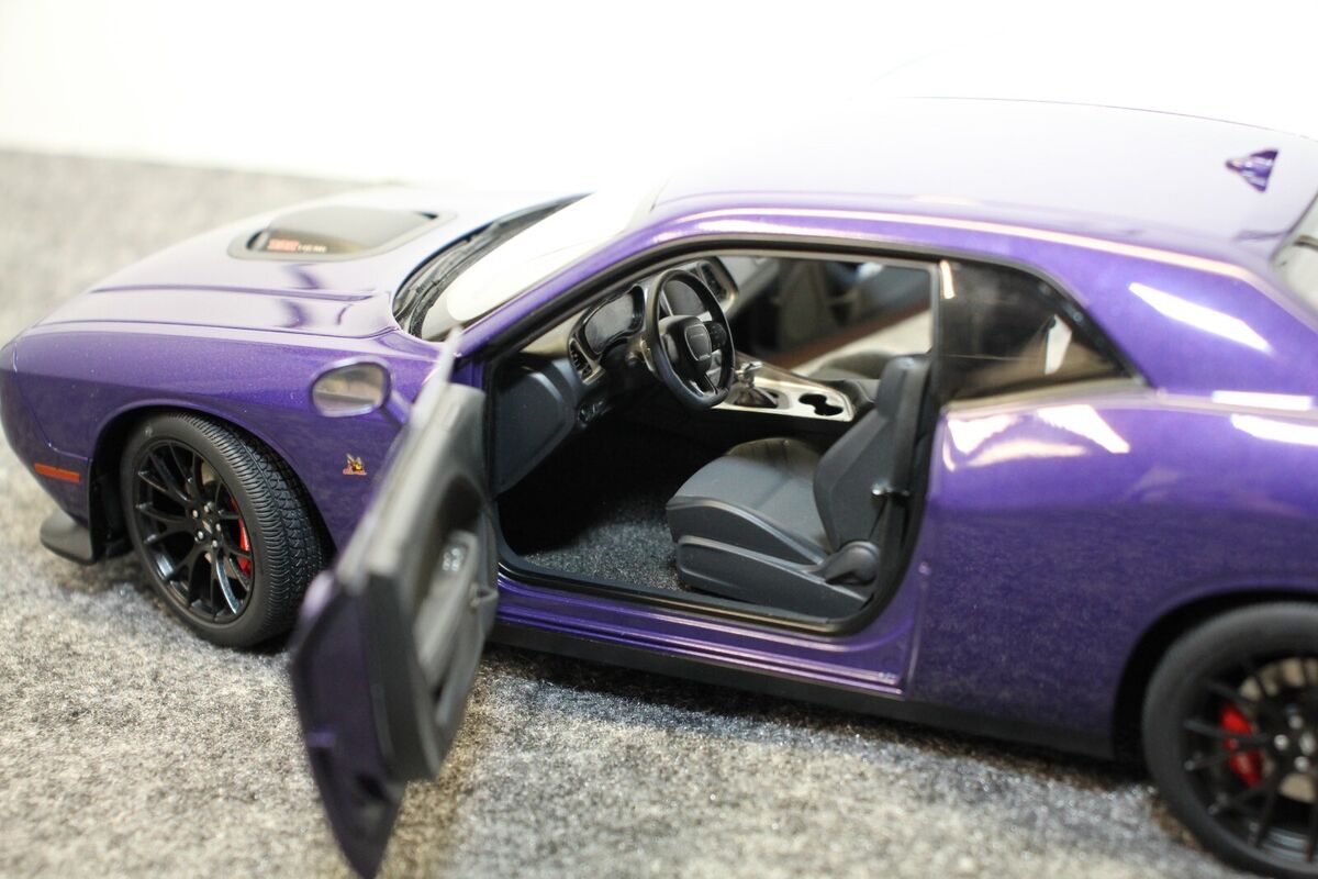 AUTOart Dodge Challenger 392 HEMI SCATPACK Shaker 2018 1/18 AUTOart Dodge Challenger 392 HEMI SCATPACK Shaker 2018 1/18
