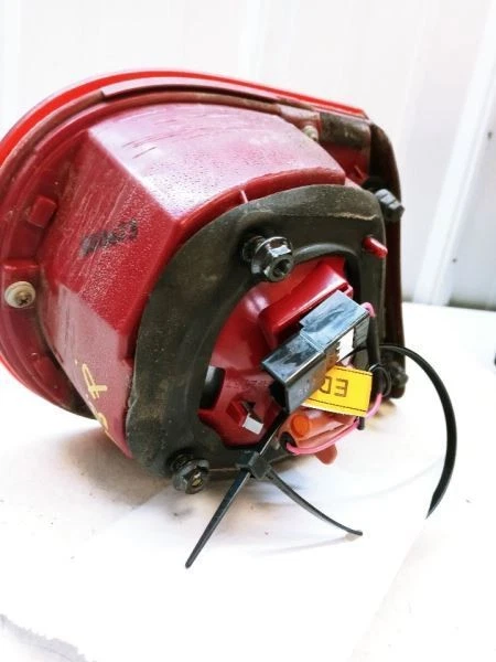 2004-2006 KIA AMANTI ПАССАЖИРСКИЙ ВНУТРЕННИЙ ЗАДНИЙ ФОНАРЬ OEM - Изображение 3 из 4