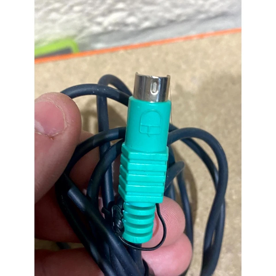 Vintage M370 Mechanical Standard Mouse Black Wired PS/2 Scroll Wheel 3-Buttons - Image 4 of 4