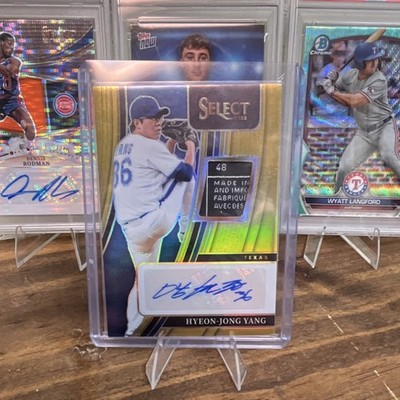 Panini 2022 Select Hyeon-Jong Yang Signature Materials Auto Laundry Tag Gold /10