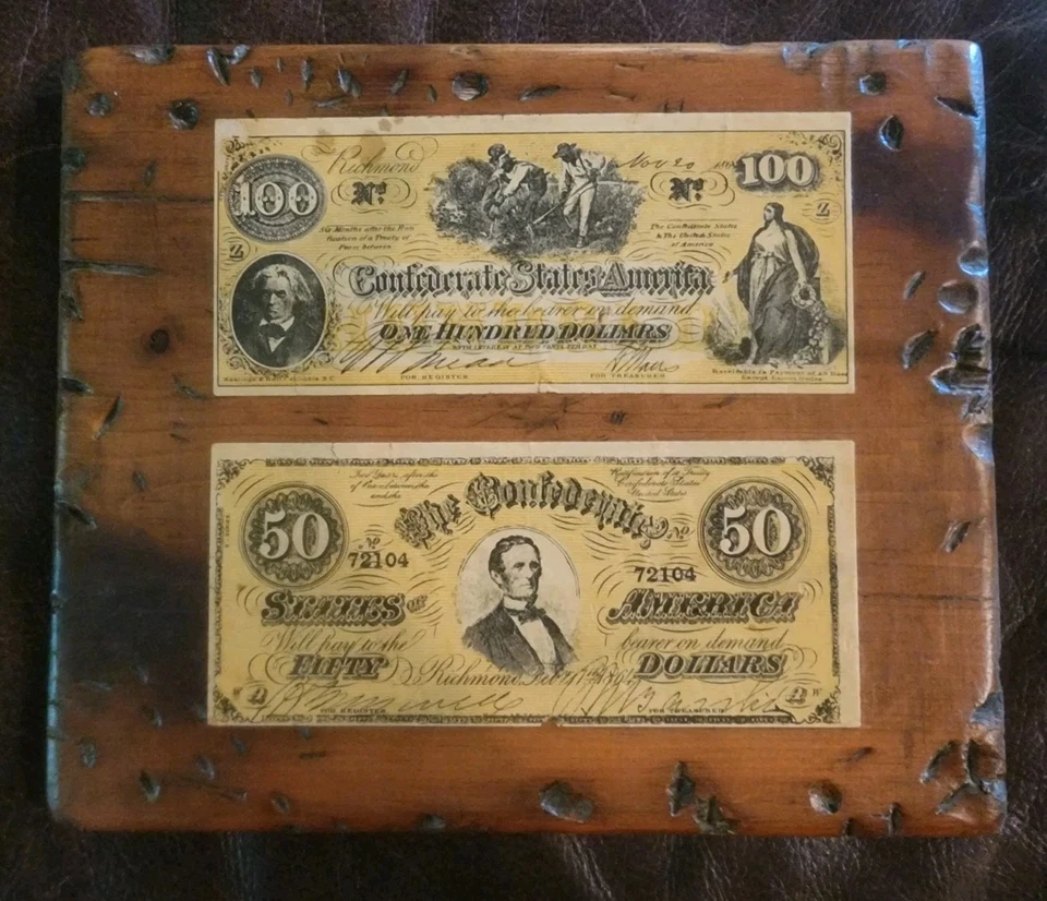 2 placas de dinero confederadas sobre madera envejecida - billetes de $1, 20, 50 y 100 Foto 3 de 4