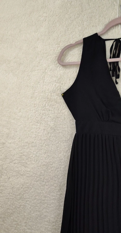Vestido para mujer YA Los Angeles mediano negro mezcla de seda sin mangas cuello en V maxi ajuste Foto 2 de 4