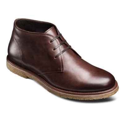 Handgefertigte Männer Freizeit Stiefel, Männer Taupe Wildleder Einfache Zehe Kreppsohle Chukka Stiefel