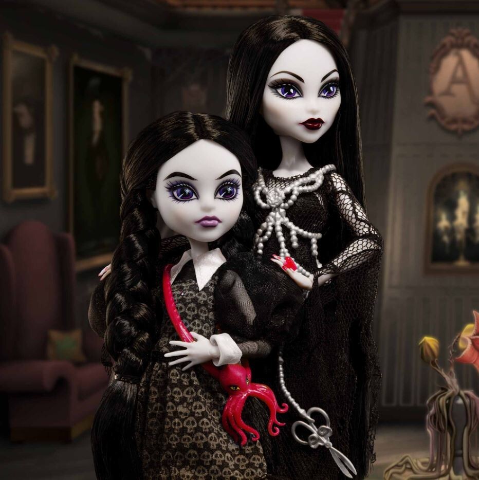 Monster High Addams Family Skullector Morticia Wednesday Doll Two