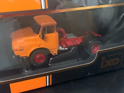 Camion tracteur MAN 19.280 H orange de 1971 au 1/43 de IXO TR155