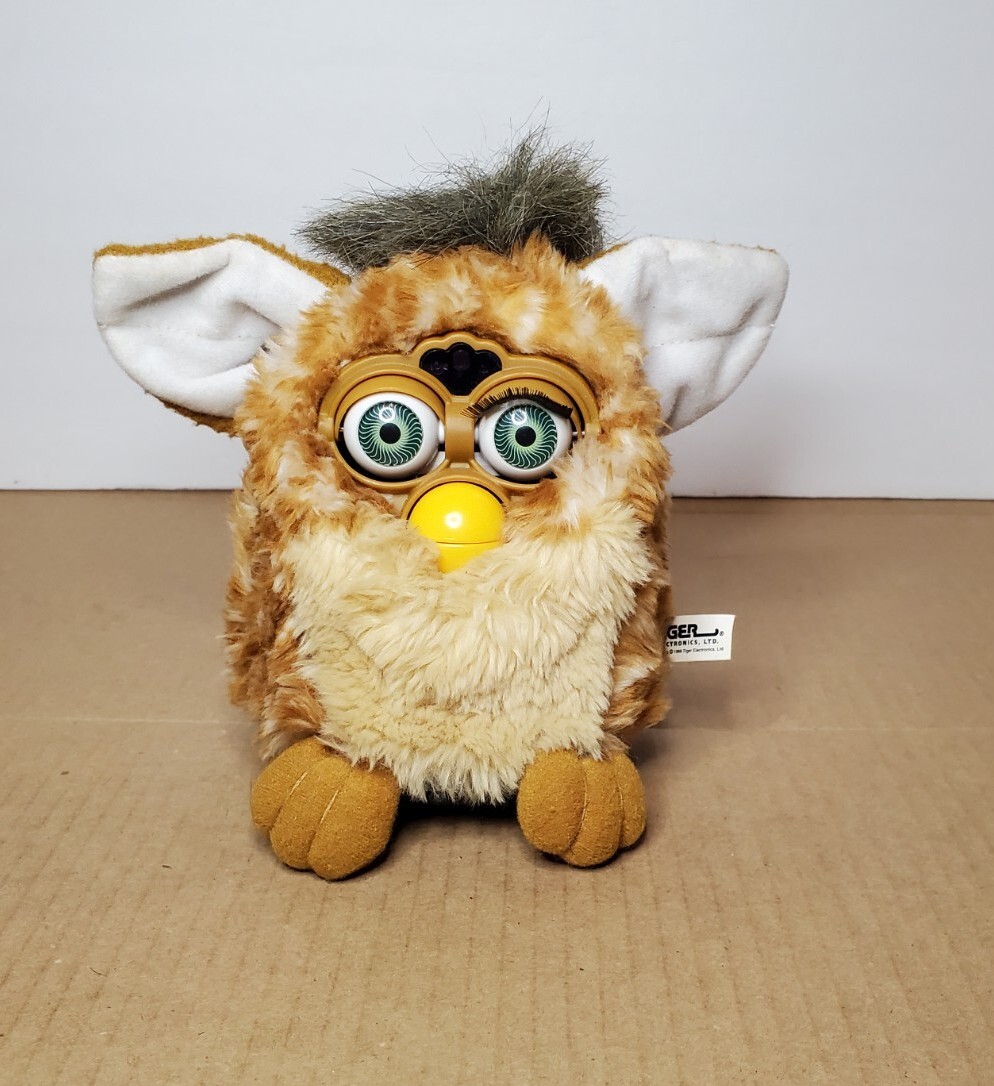 Vtg Tiger 1998 Furby 70-800 Giraffe Brown Fur - MISSING EYELASH