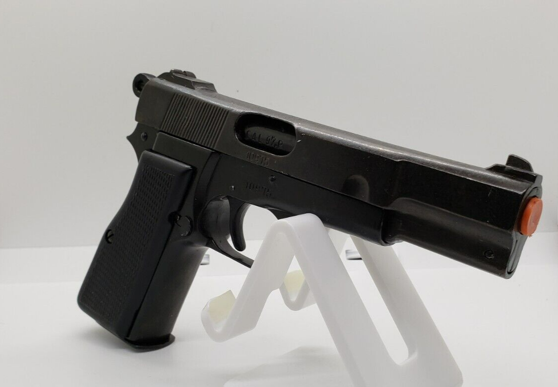 Browning Hi-Power Deluxe レプリカ Browning Hi-Power Prop - Blasters4Masters