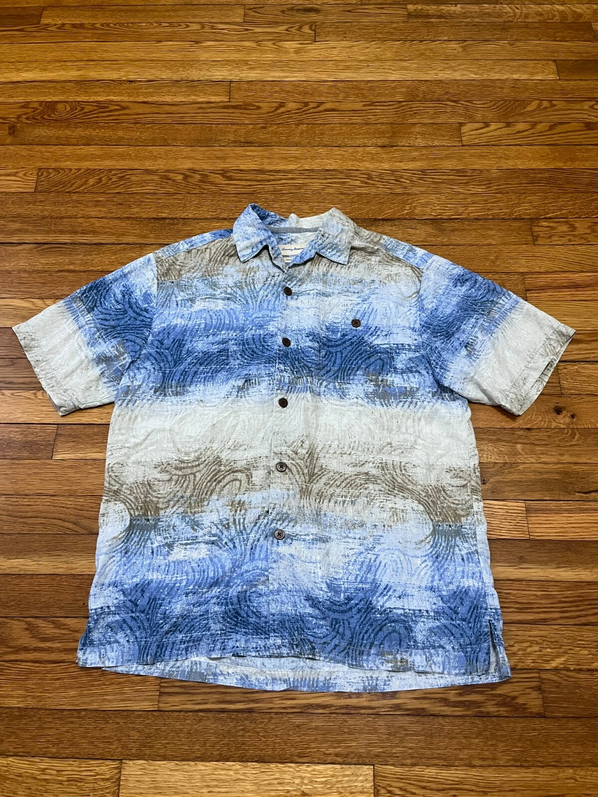 Tommy Bahama 100% Silk Shirt Men's Size Medium Short Sleeve Button Front