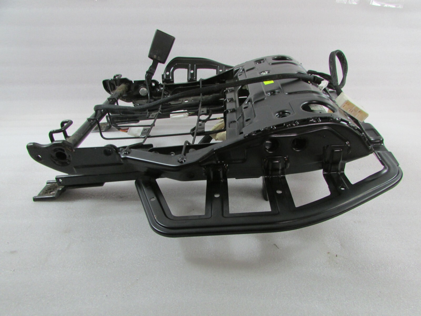 Maserati Quattroporte, RH Rear Seat Track w/ Motors, Used, P/N 980139491