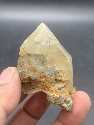 566 Carats Unique Inclusion Quartz Specimen From Skardu Pakistan. - Picture 13 of 16