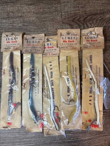 Vintage Live Action Lure Fishing Worm NOS 70’s 5 Packs Spinner NC