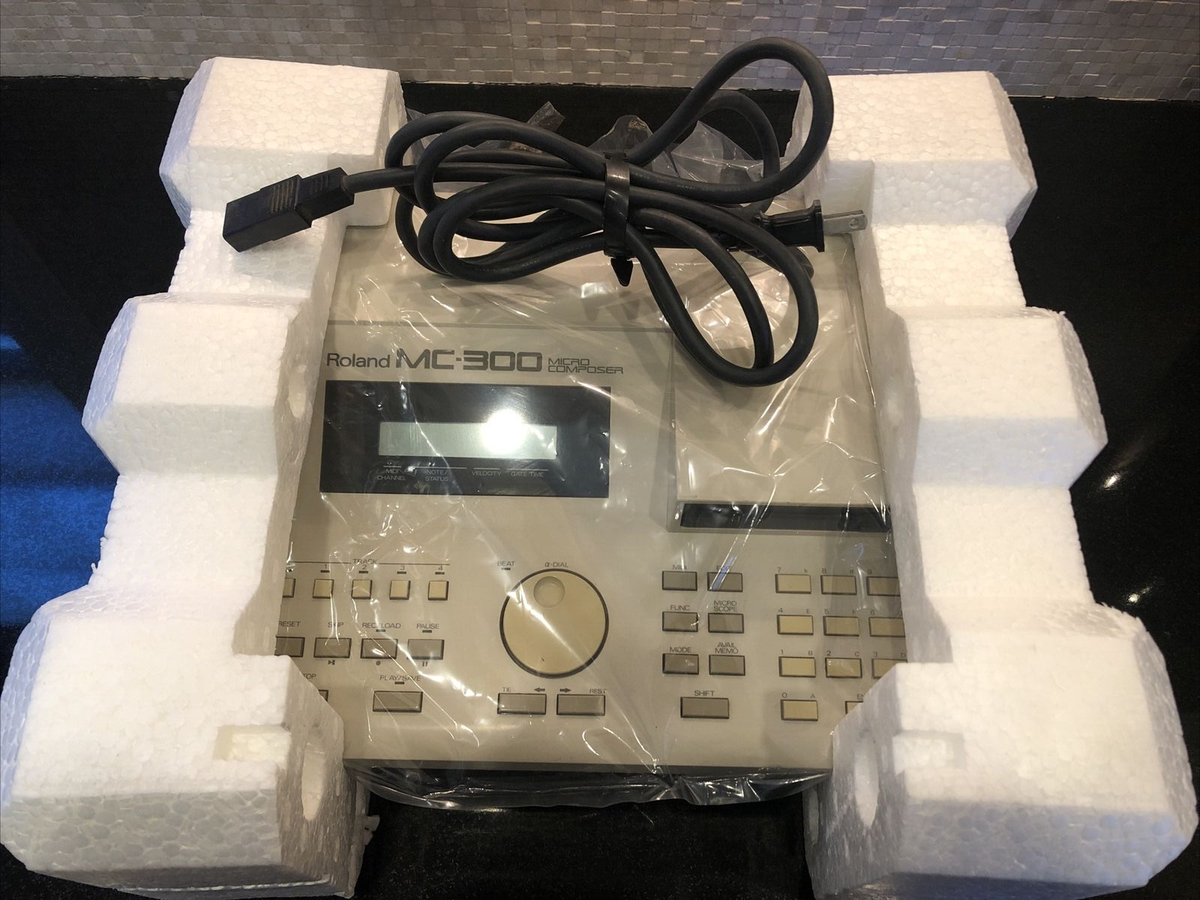 Roland MC-300 MICRO COMPOSER Midi Sequencer with Manual & Roland