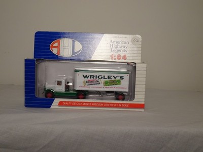 AHL American Highway Legends Wrigley's Model BM Mack Truck Trailer 1:64 NEW