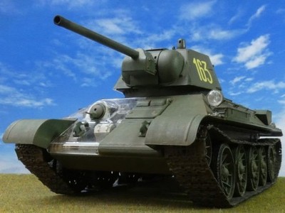 Gebauter & bemalter AFV Club 1/35 T-34/76 Soviet Army Tank Full Interior