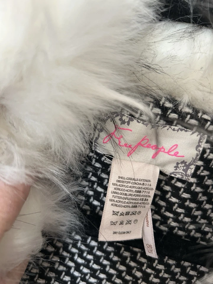 Free People 人造北极大理石狐狸毛皮包裹耸肩 带领 切换 关闭 均码 — 第 4/4 张图片