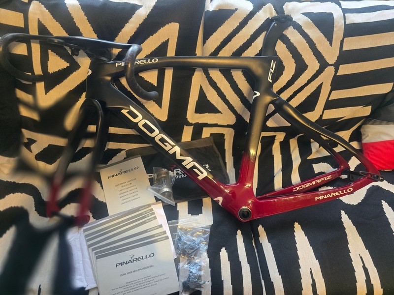 Pinarello Dogma F12 ineos 53 Disc Frame / Forks / Talon Ultra Carbon