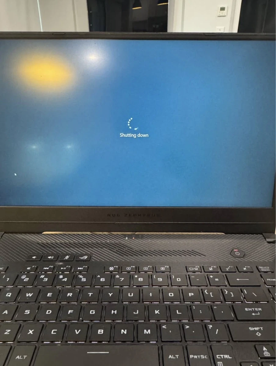 ASUS ROG Zephyrus G15 GA502D Ryzen 7 3750H 16GB RAM 512GB SSD GTX 1660 Ti Max-Q