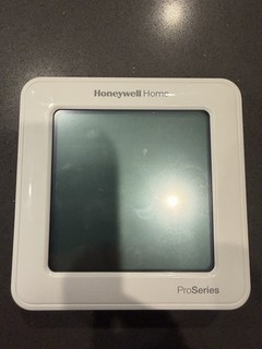 Honeywell T6 Pro Series Z Wave Programmable Thermostat White (TH6320ZW2003)