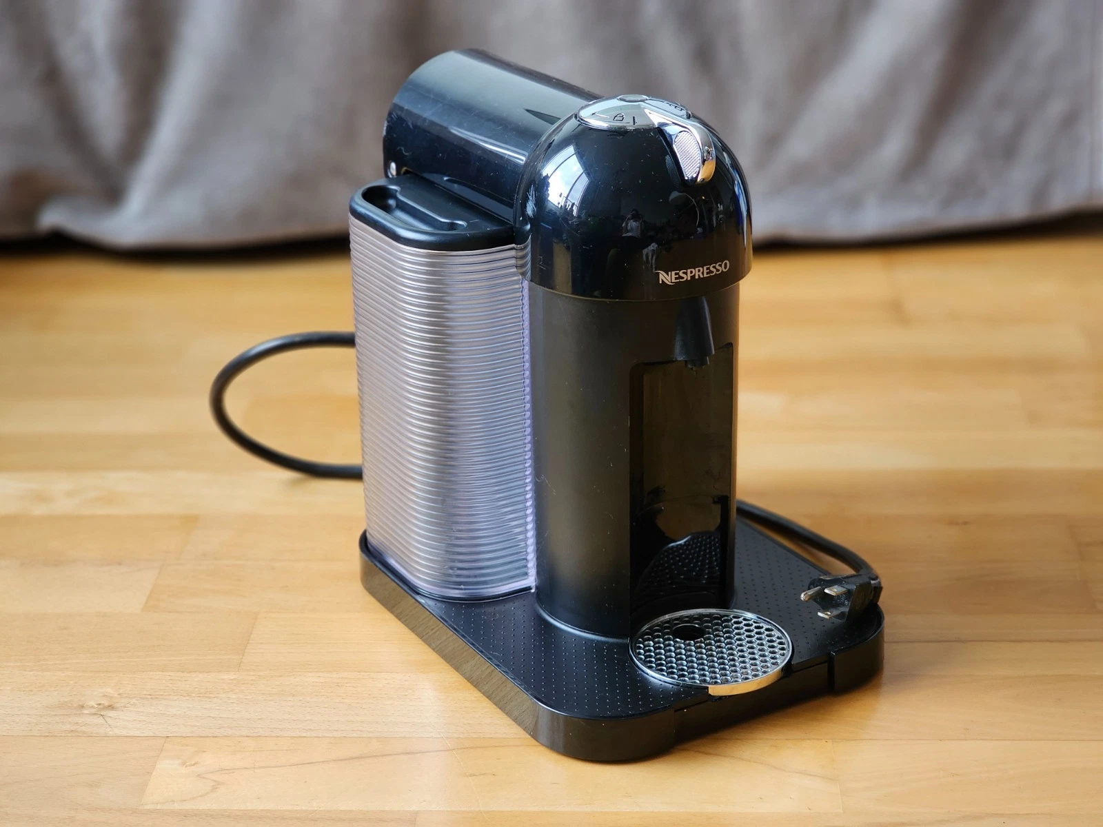 Nespresso Vertuo / Vertuoline GCA1 Coffee and Espresso Maker