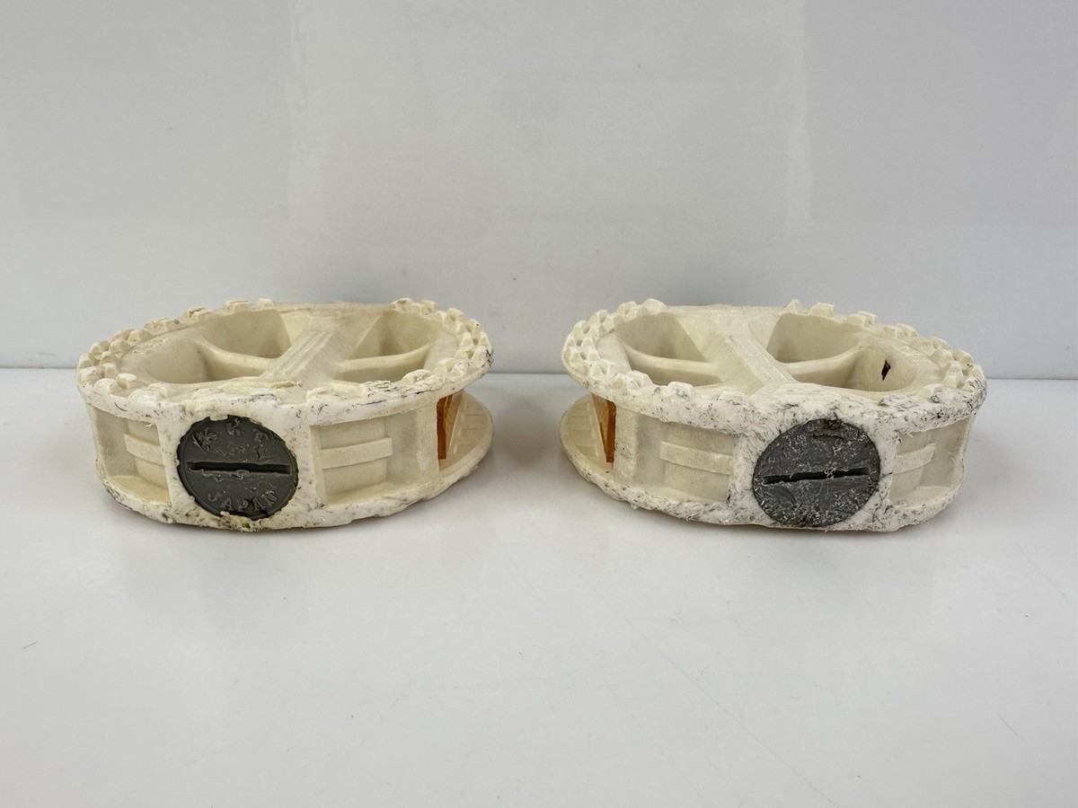 Rare Vintage 1980's KKT P-8 BMX Racing Freestyle Pedals 1/2” White
