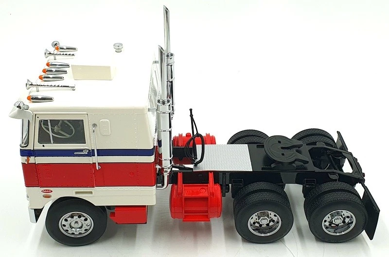 KK Scale Road Kings 1/18 Scale RK180153 Peterbilt 352 Pacemaker White/Red/Blue - Image 3 of 4