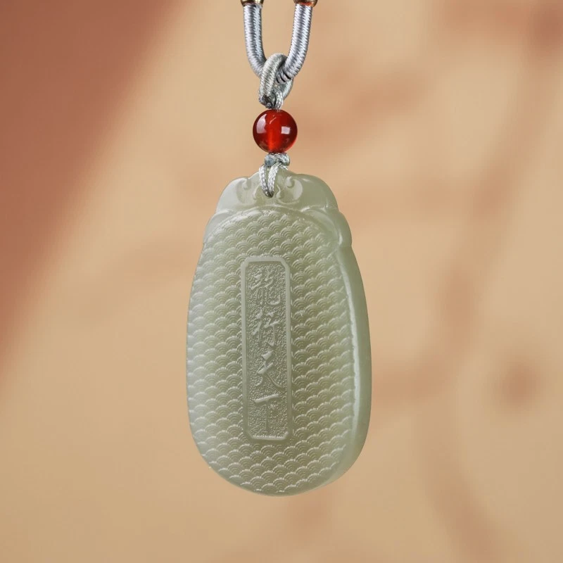 Pingente de colar dragão esculpido à mão verde gelado jade natural certificado 龙行天下 - Imagem 3 de 4