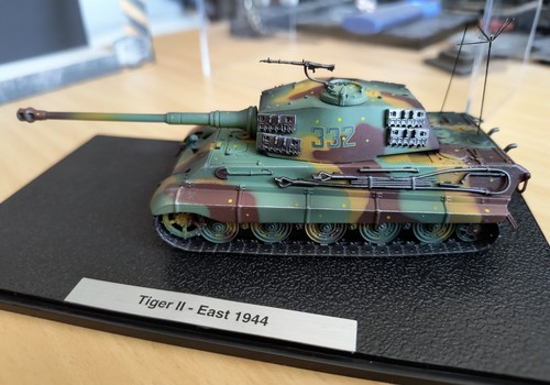 Königstiger Budapest 1944, King Tiger in OVP 1:72 aus Metall sehr fein in OVP - Bild 3 von 9
