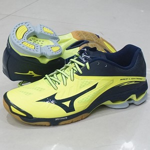 mizuno z2 volleyball shoes