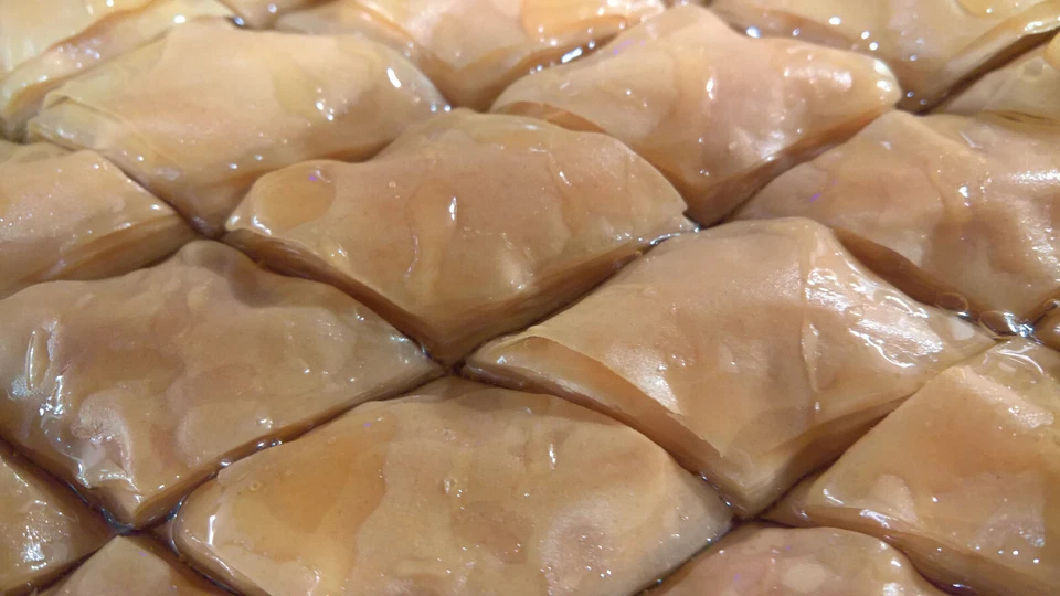 Baklava orgânica com pistache e mel cru! Qualidade exclusiva (~3 lb) (40 peças) - Imagem 4 de 4