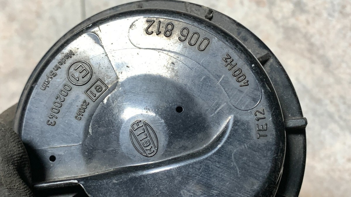 Original Mercedes Benz E-Class W124 Hella Horn 400Hz Horn  