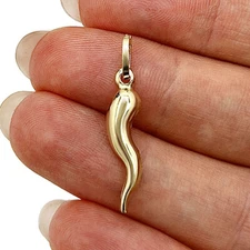 14K Gold Hollow Italian Horn Pendant 1.2"